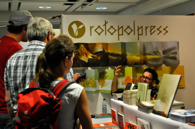 Stamm signing - Photo by Rotopol